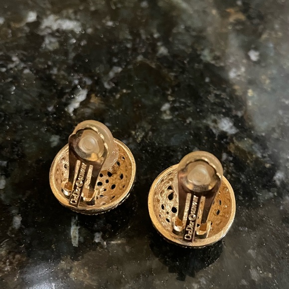 Low Start. Authentic Cristian Dior 18k gold plated clip-on earrings - Picture 3 of 8